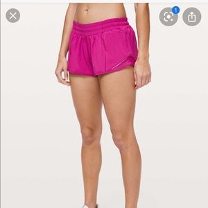 Lululemon Hotty Hot Short 2.5”